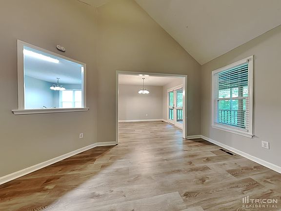 3rd image of 3661 Winding Trail Dr