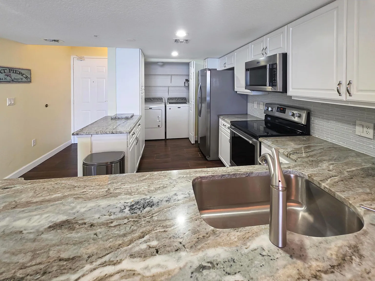 2 bed, 1257 sqft, $3,500 — Photo 4
