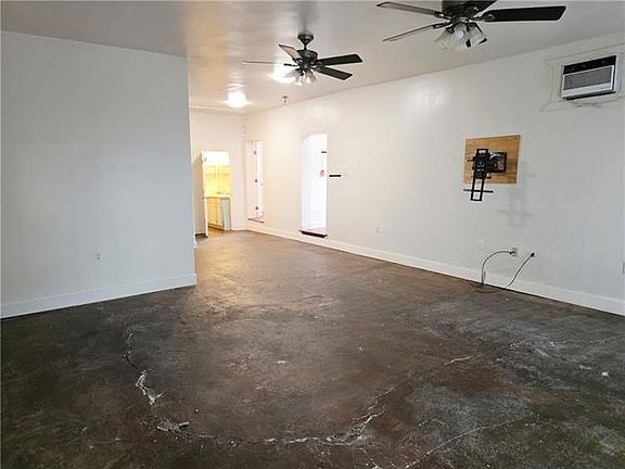 2nd image of 802 Washington Ave