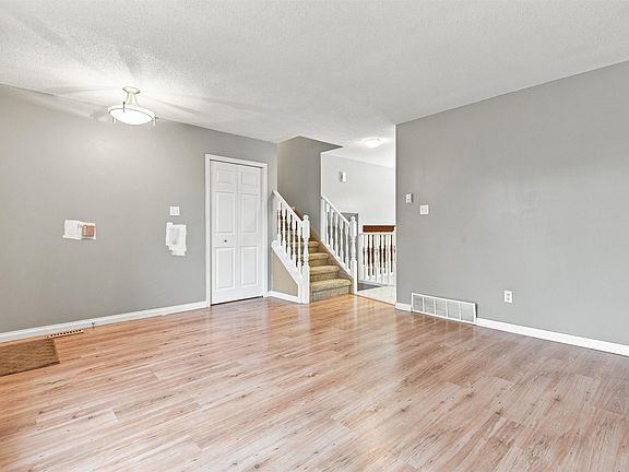 4th image of 5321 43rd St
