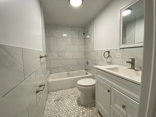 Rented by Compass | media 13