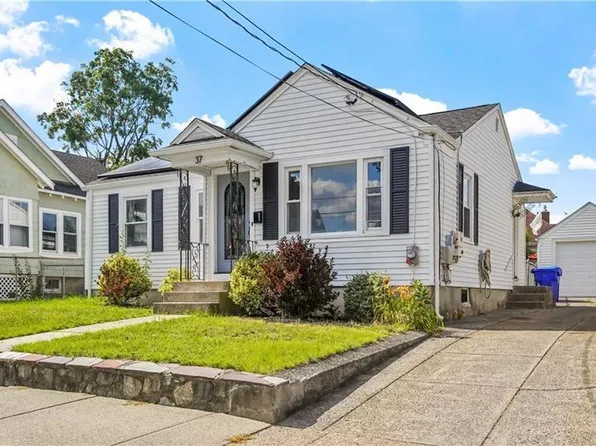 37 Grosvenor Ave, Pawtucket, RI 02860