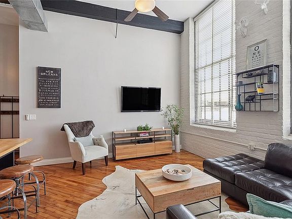 5th image of 920 Poeyfarre St APT 361