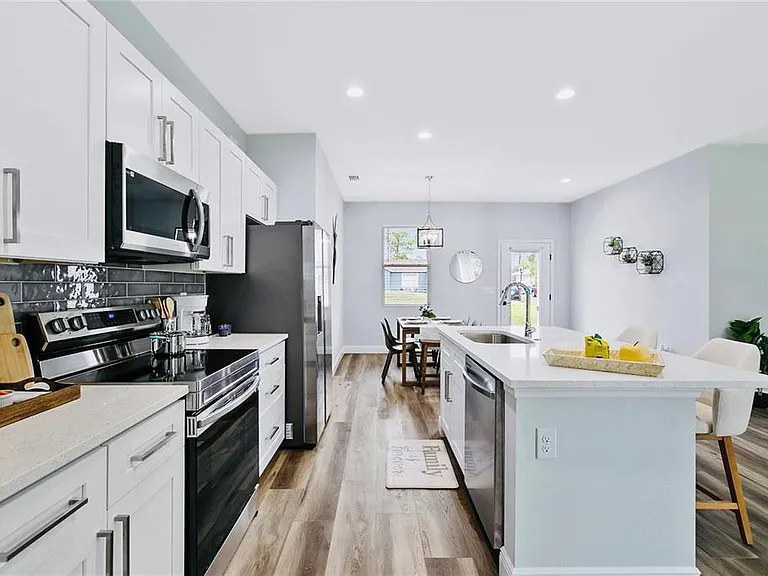 189 Statler St — Photo 11