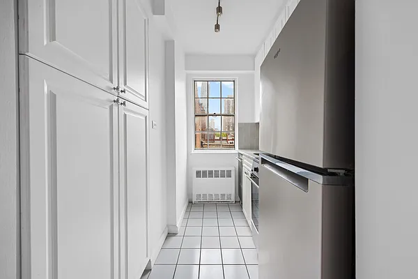 245 East 35th Street #6H