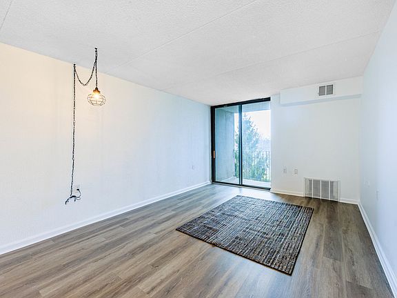 3rd image of 1750 N Marywood Ave APT 405