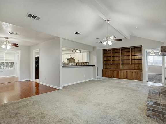 3rd image of 11903 Hillbrook Dr