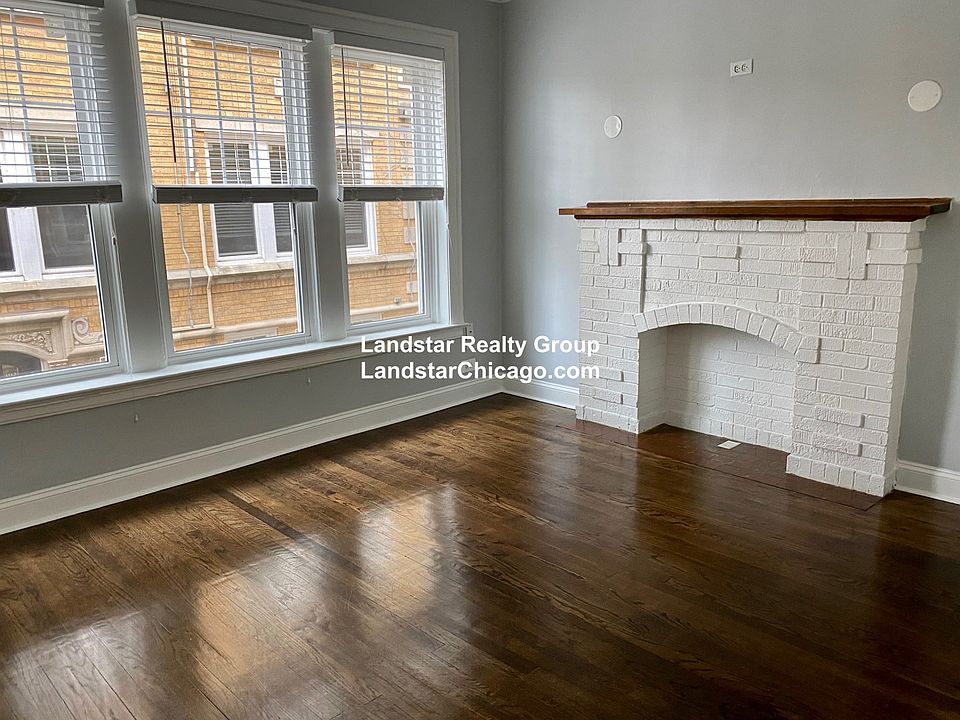 1st image of 1110 W Glenlake Ave APT 1