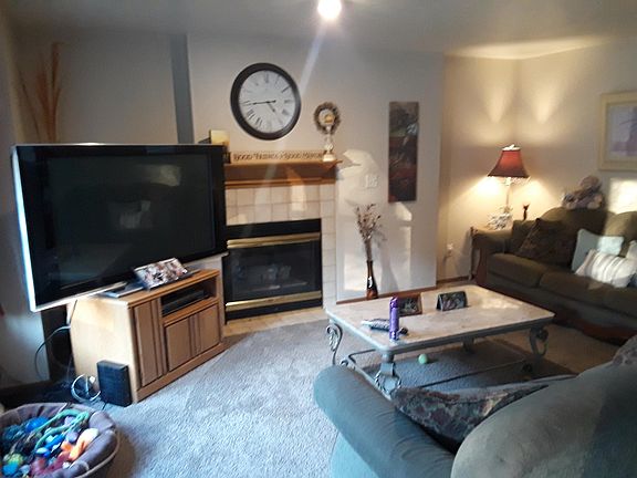 2nd image of 1560 Cardinal Ln