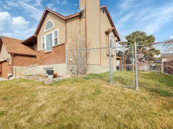 5890 W Swanbridge Dr S, Salt Lake City, UT 84118