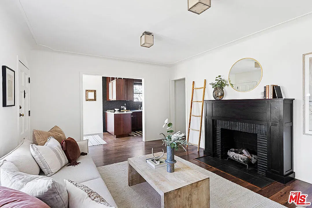 2 bed, $6,950 — Photo 3