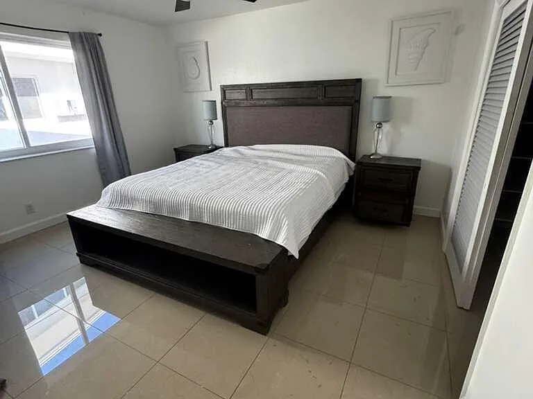1001 S Riverside Dr #104 — Photo 5