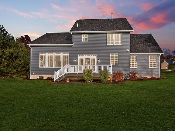 3rd image of 103 Red Oak Dr