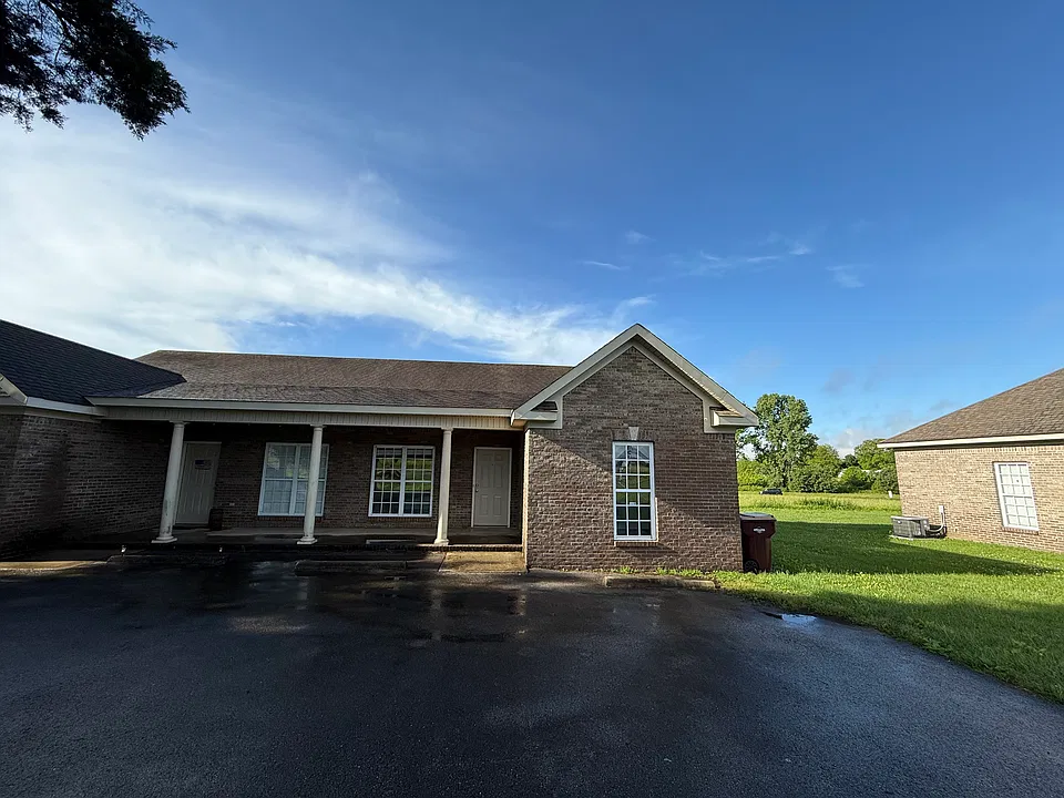 28128 State Line Rd E