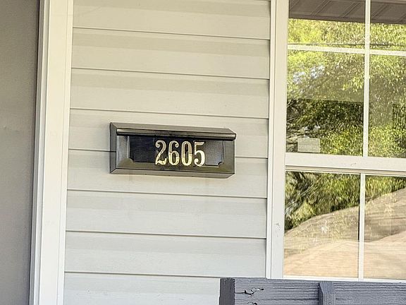 3rd image of 2605 Joan Ave