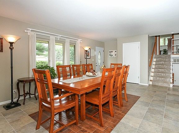 5th image of 1025 Martingale Dr