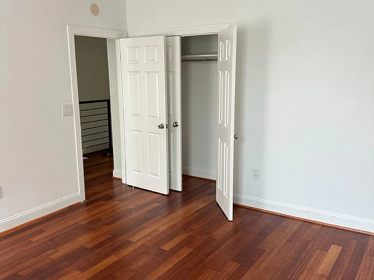 447 Lamont St NW — Photo 9