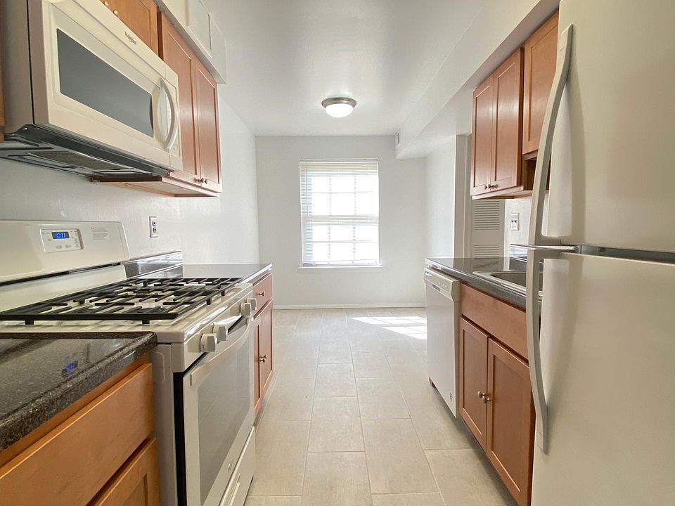 1st image of 414 Fountain St Unit 19
