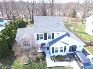 36 Hemlock Dr, Blackwood, NJ 08012