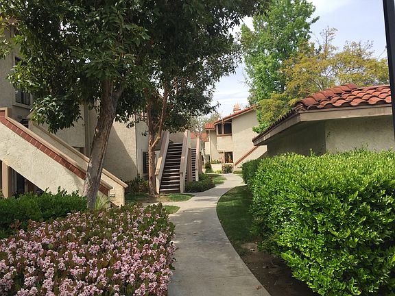 2nd image of 930 Lupine Hills Dr Unit 30