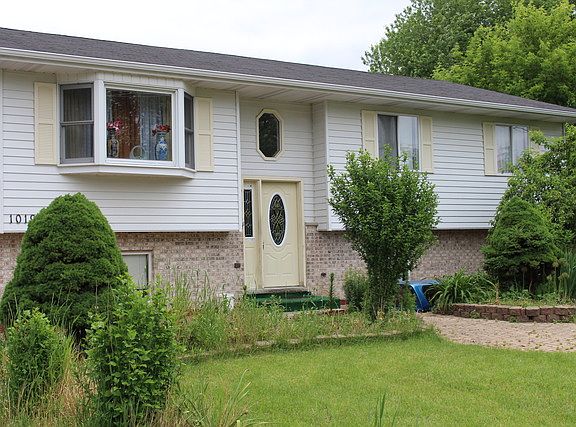 3rd image of 10190 W Chaplin Ave