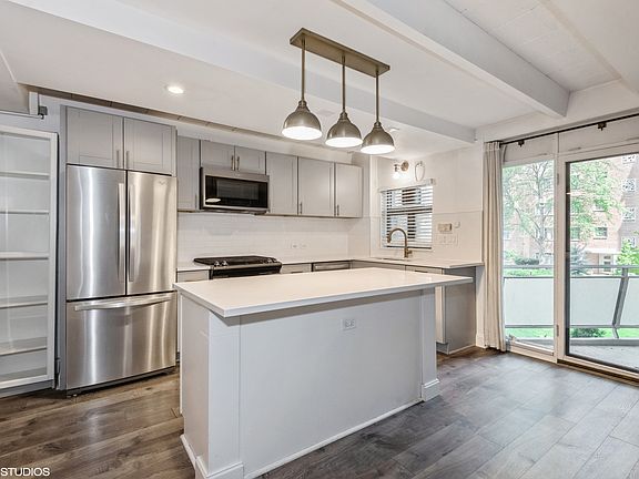 4th image of 1860 Sherman Ave APT 2NE