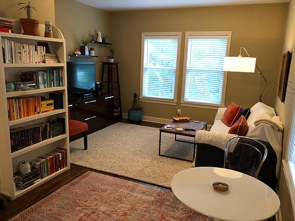 5th image of 3032 McGee St #2