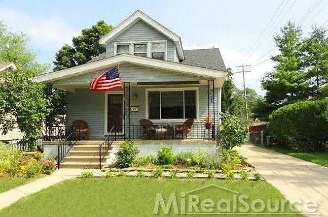 313 S Alexander Ave