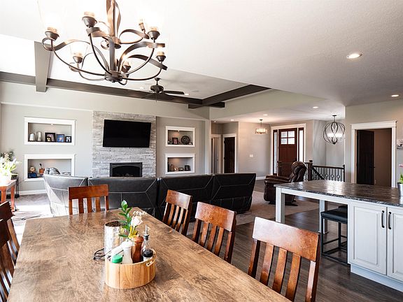 5th image of 4111 10th Avenue Pl