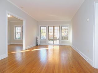 736 Reba Pl #1R, Evanston, IL 60202