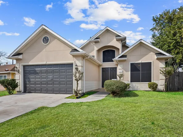 2305 Huntington Dr, Pasadena, TX 77506