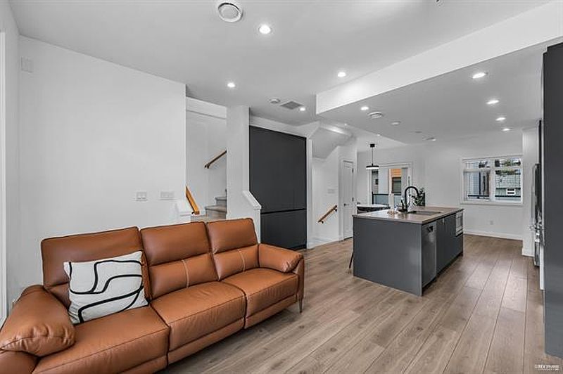 Richmond Townhouse for rent - 3 Bedrooms — photo 7
