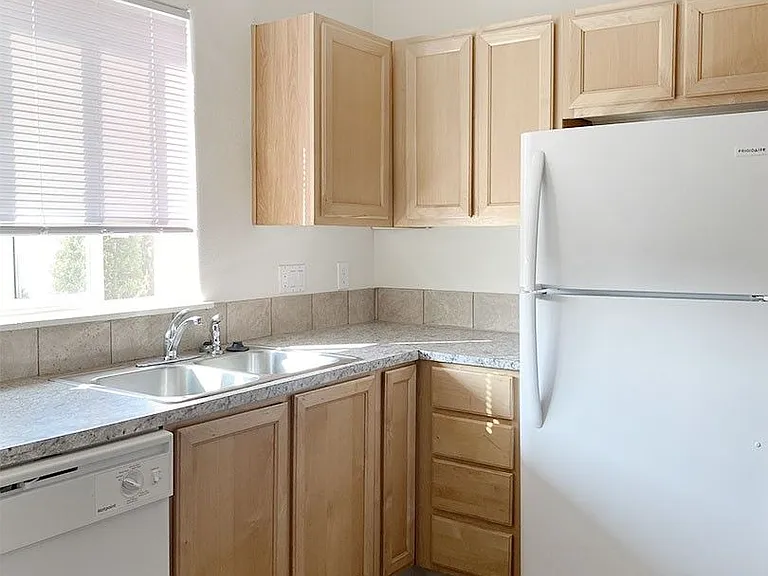 Sunnyview Townhomes — Photo 17