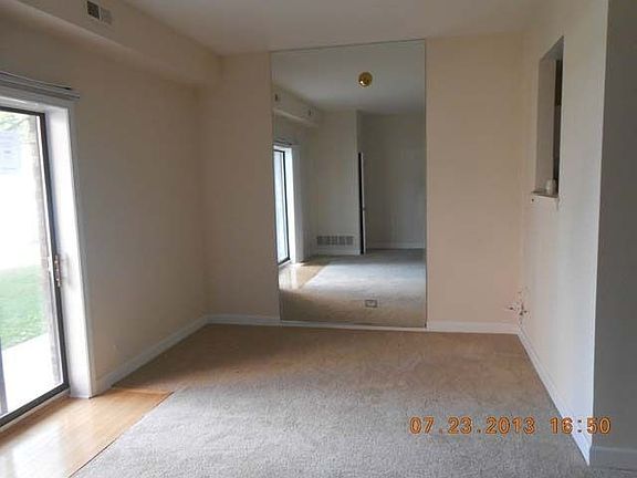 3rd image of 1460 Fairlane Dr APT 118