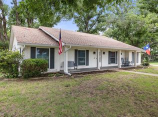 1828 Long Creek Ct, Granbury, TX 76049