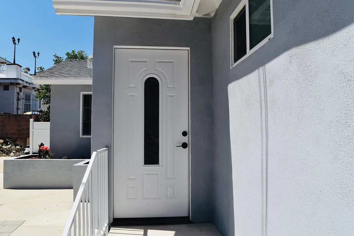 1 bed, 1.0 bath, 562 sqft, $2,300 — Photo 1