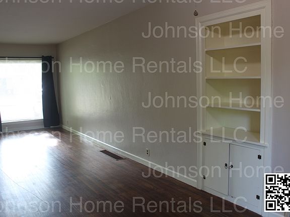Mail Living area looking at toward the north wall.