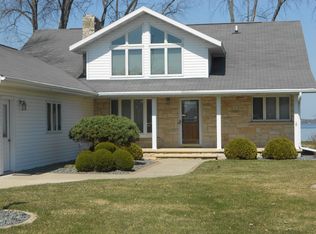 W5152 Labutzke Dr, Shawano, WI 54166