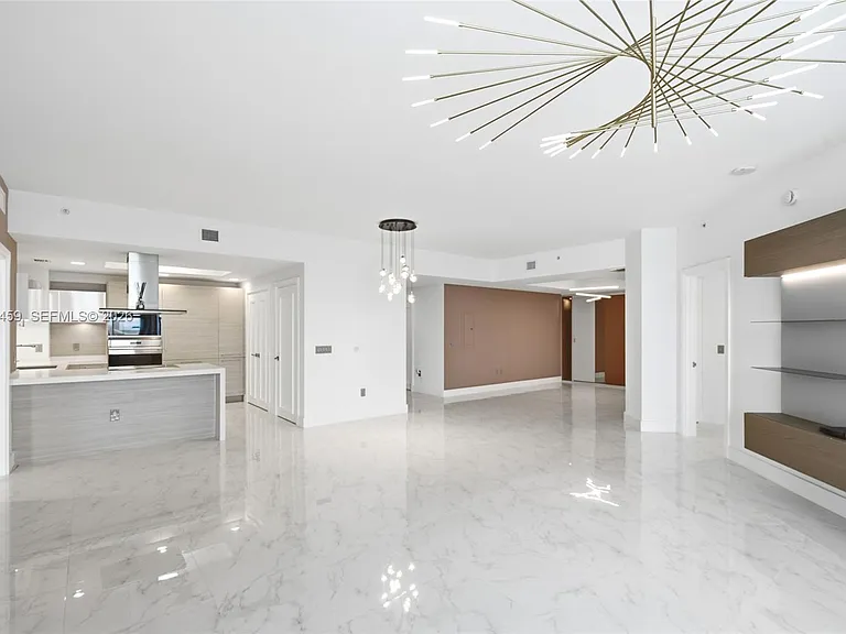 17301 Biscayne Blvd #1008 — Photo 7