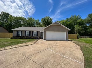 3355 Hallshire Dr, Memphis, TN 38115