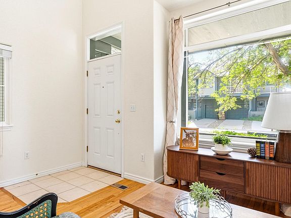 5th image of 828 Kane Dr #33