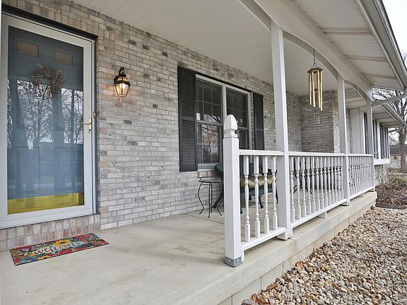 5th image of 310 Kensington Dr