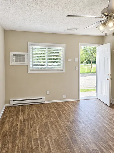 Lake Ripley Apartments Photo 1