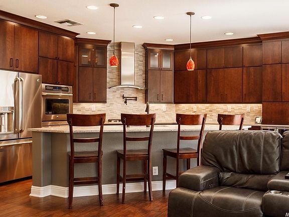 5th image of 2418 Minden Way