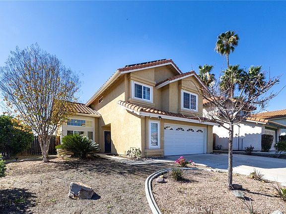 2nd image of 39749 Almansa Ct