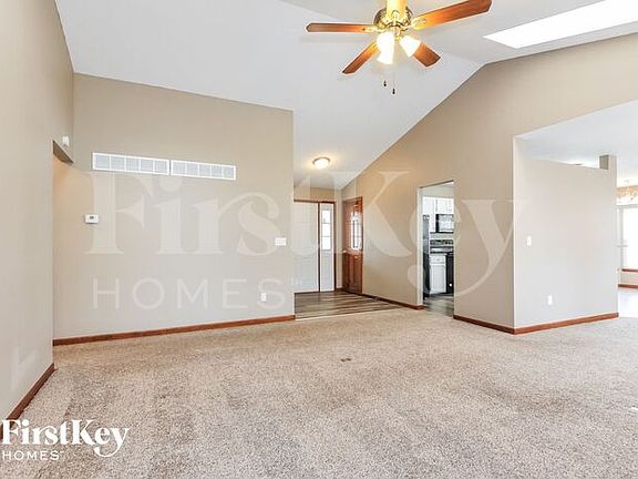 3rd image of 1834 Charleston Estates Dr