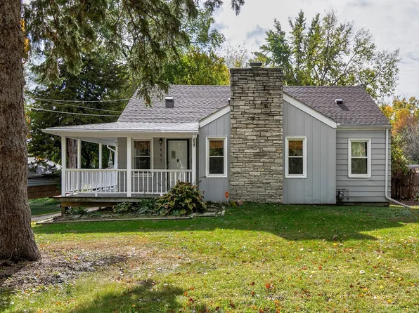 1607 Pioneer Rd, Des Moines, IA 50320