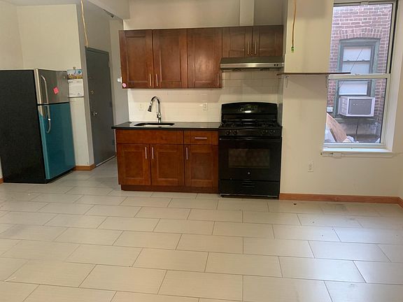 2nd image of 2719 Avenue U #2R