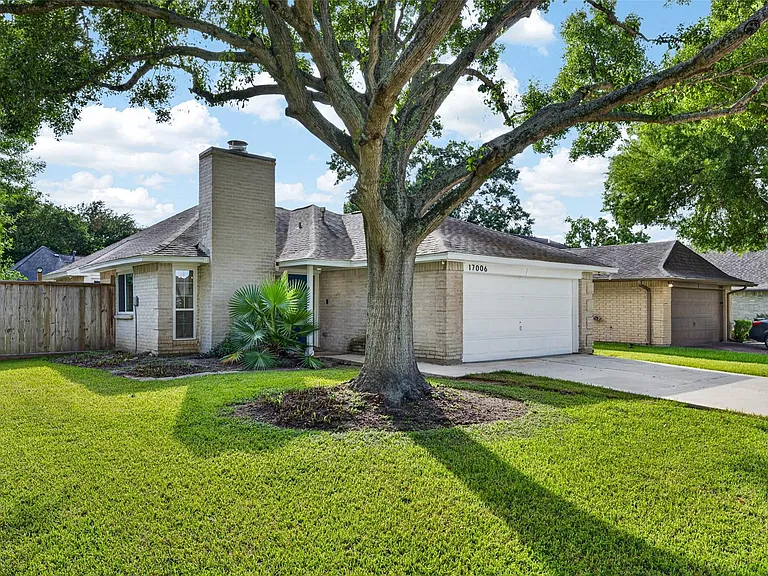 17006 Enchanted Cir E — Photo 3