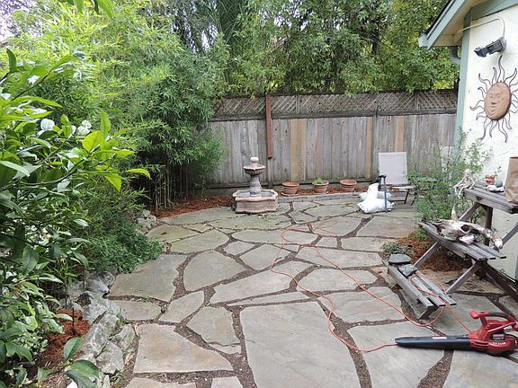 2nd image of 2265 Chanticleer Ave